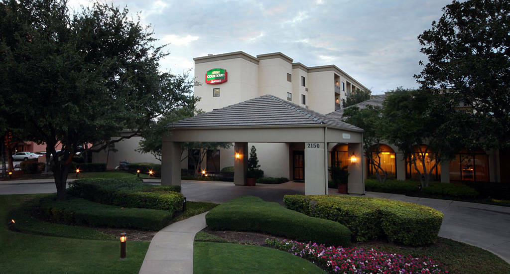 Courtyard Dallas Medical Market Center Esterno foto